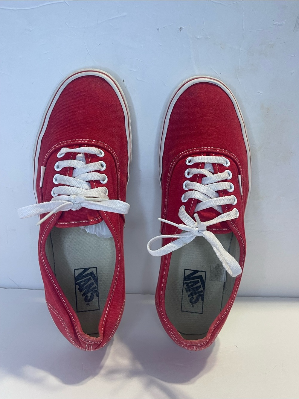 Vans Authentic Red Canvas Low Top Skate Shoes Men's 10.5 Women's 12 Classic